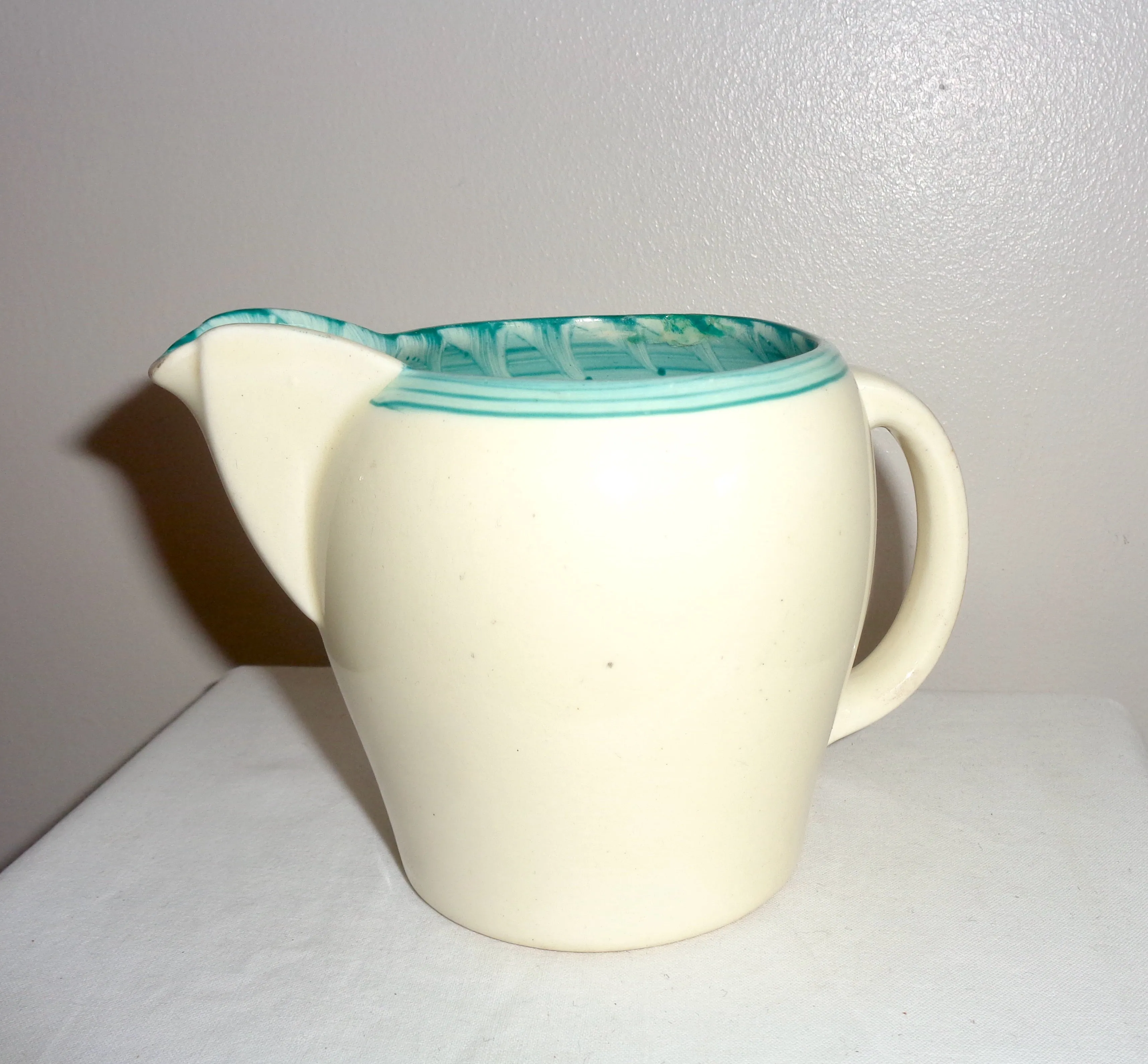 1930s Susie Cooper Kestrel Shape Ceramic Milk Jug 2176 With Sea Green Sgraffito Effect