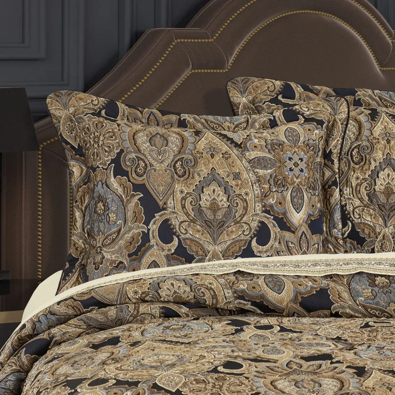 Amara Comforter Set