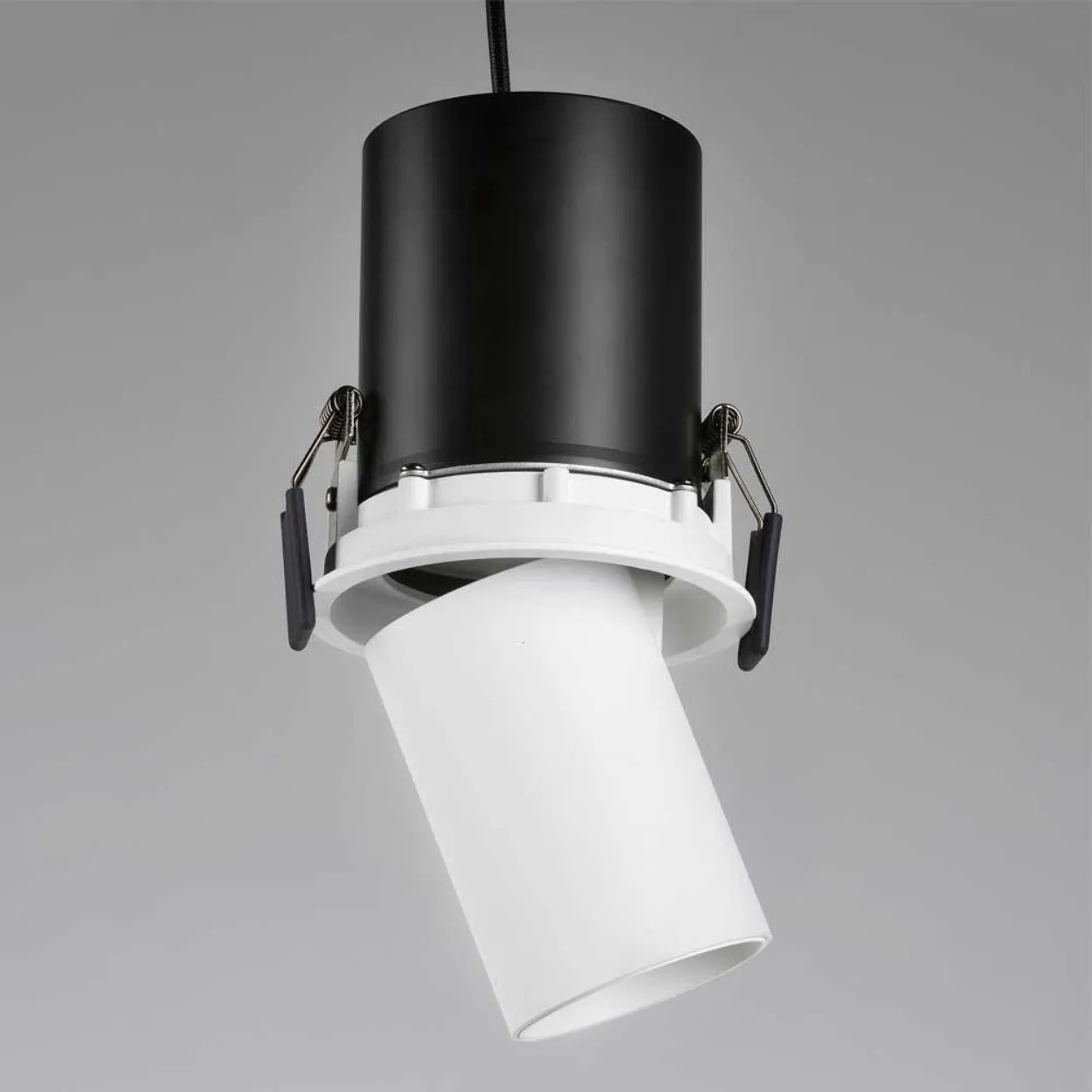 Ankur Euro Senior Pull-Out Round Recessed LED Downlight