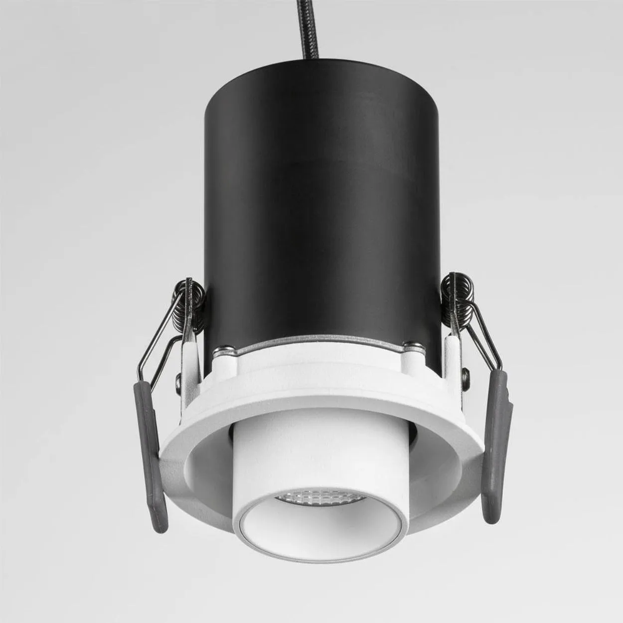 Ankur Euro Senior Pull-Out Round Recessed LED Downlight