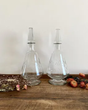 Carafes assorties en verre ciselées