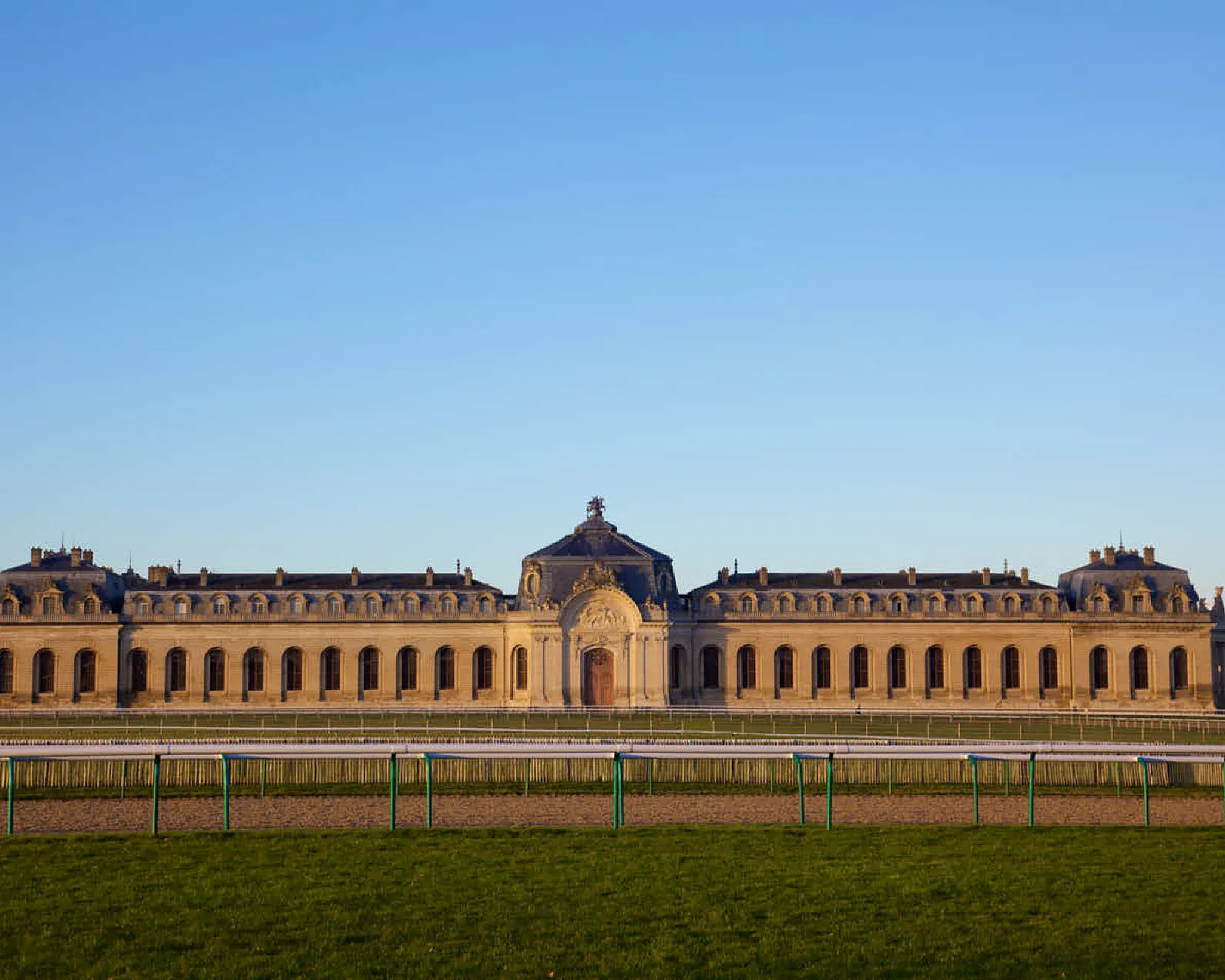 Chantilly Castel horse track building