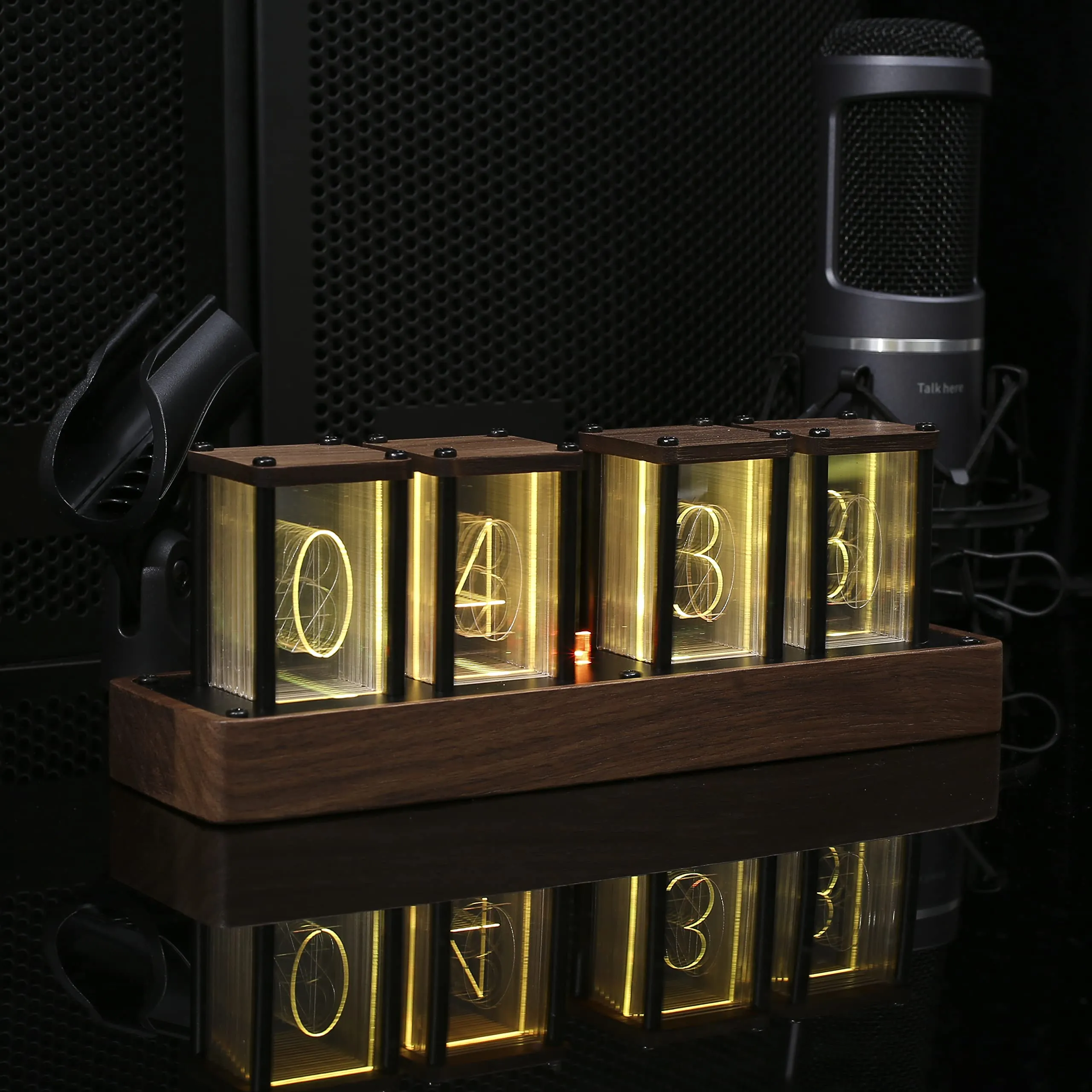 ClocTeck Nixie Tube Clock Wooden Digital Clock for Bedroom,Easy Alarm Settings and 12/24h Display - A Retro Gift to Decorate Your Desk and Bedroom