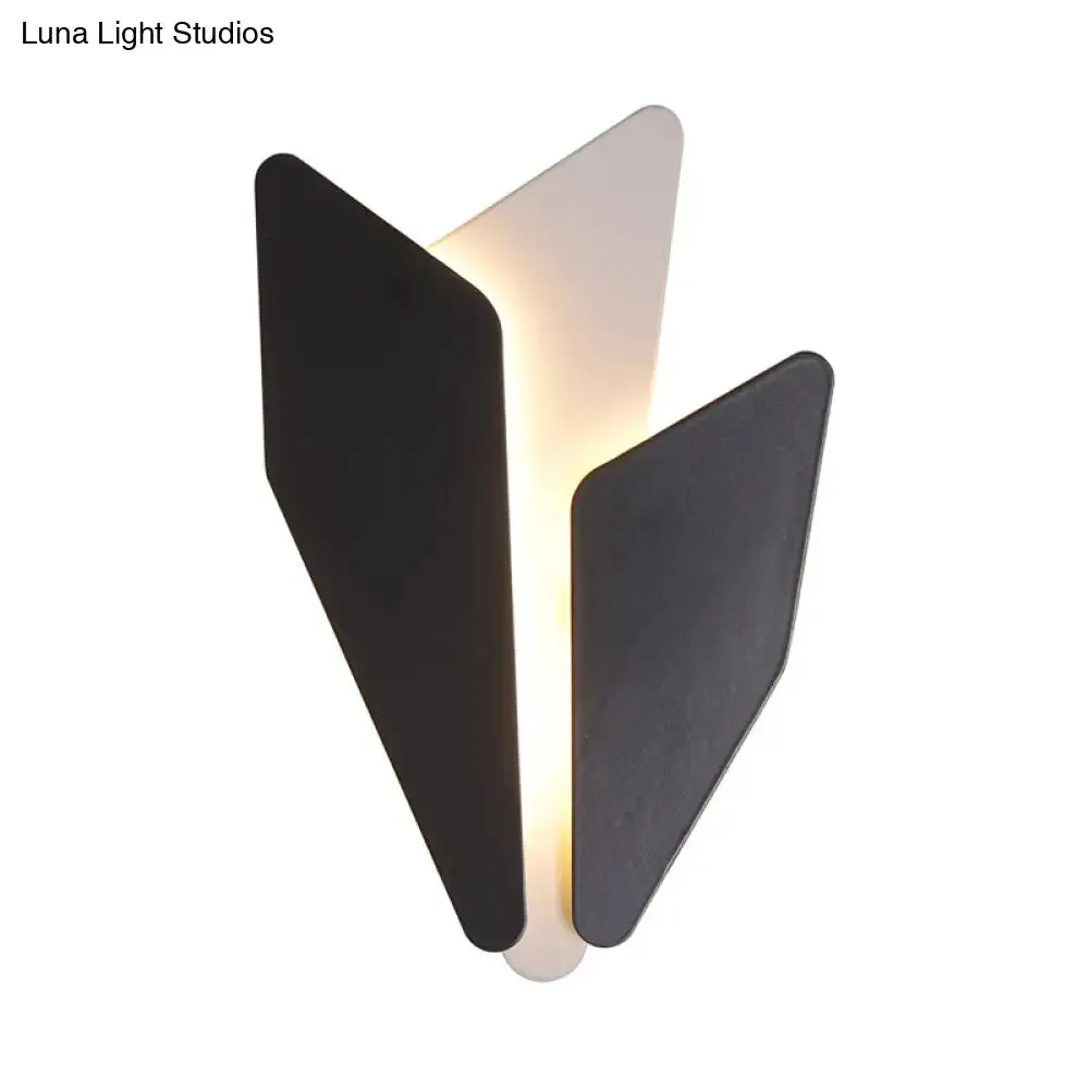 Contemporary Metal LED Wall Sconce in Black- Warm/White Light