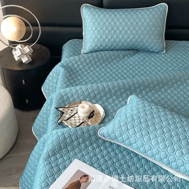 Cooling Mattress Protector Cover for Summer