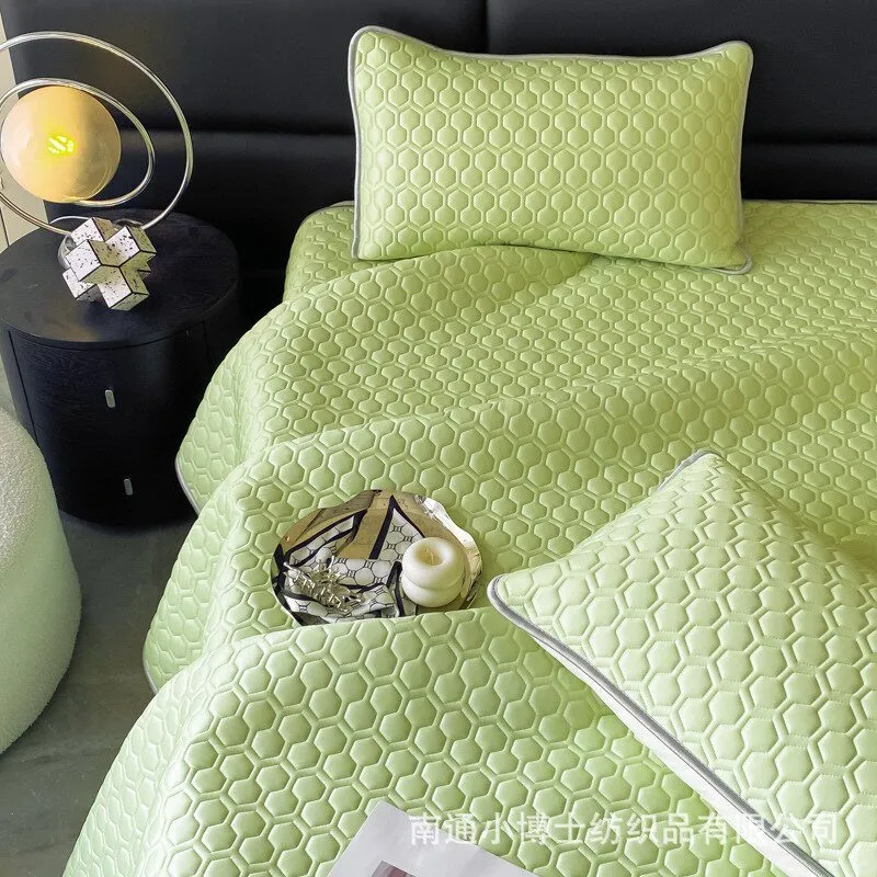 Cooling Mattress Protector Cover for Summer