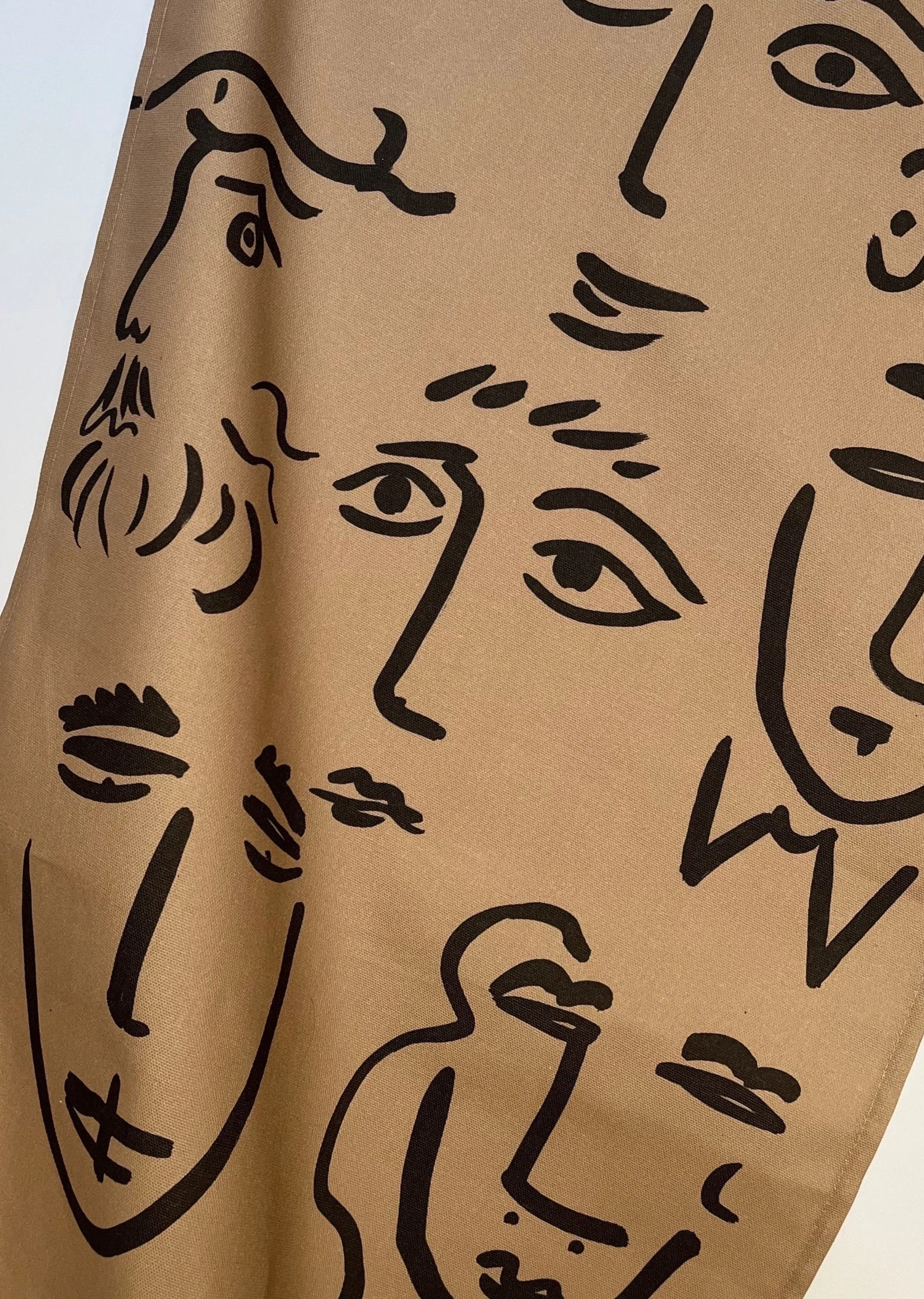 Faces Linen Tea Towel - Linen / Black