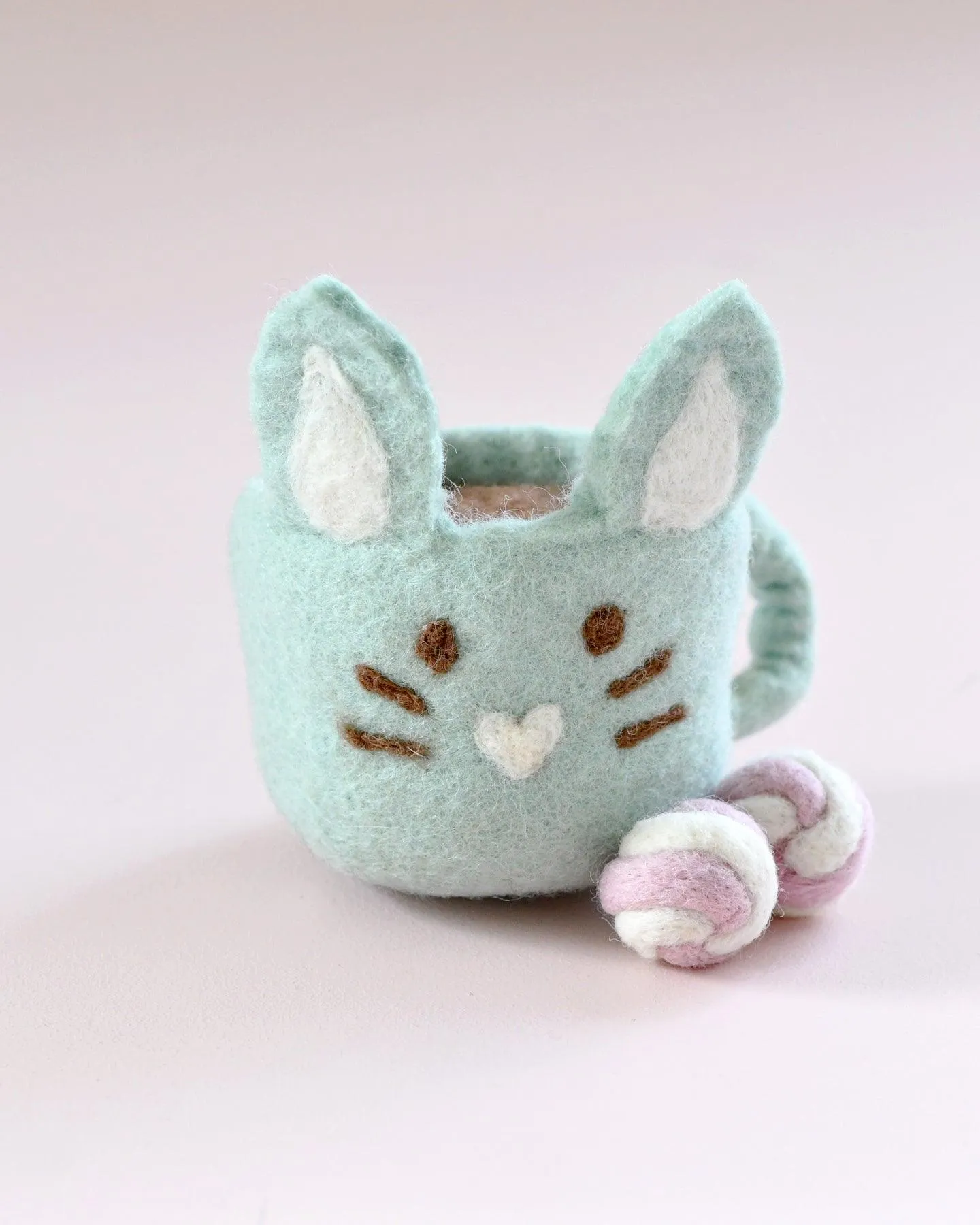 Felt Bunny Hot Chocolate Mug with Marshmallows (Mint Green Cup)