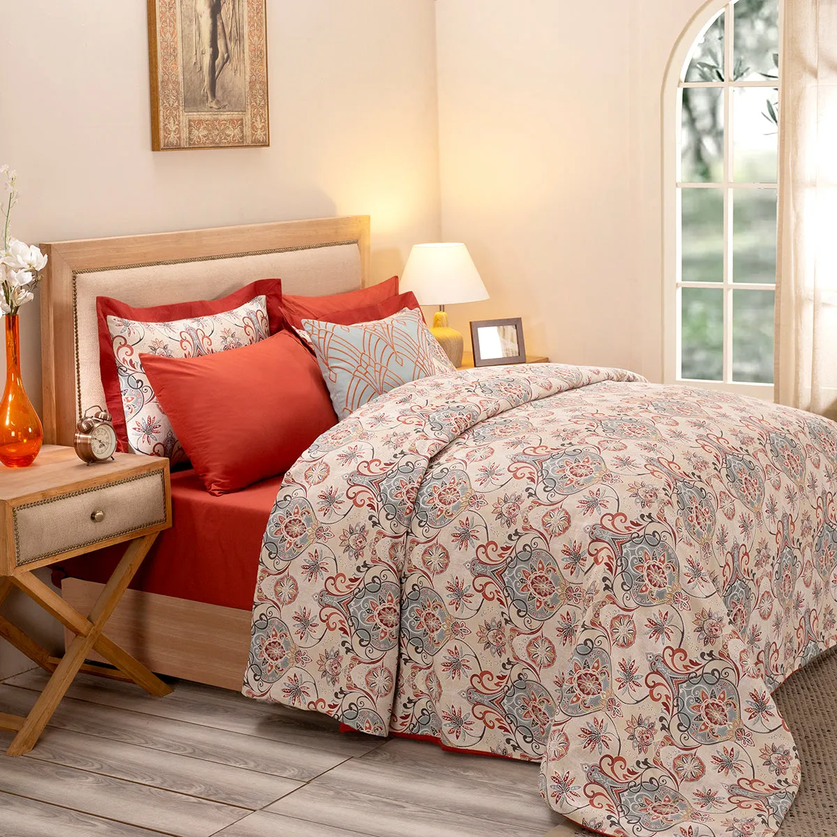 Nouveau Tradition Lawn Rerun Red Duvet Cover Set