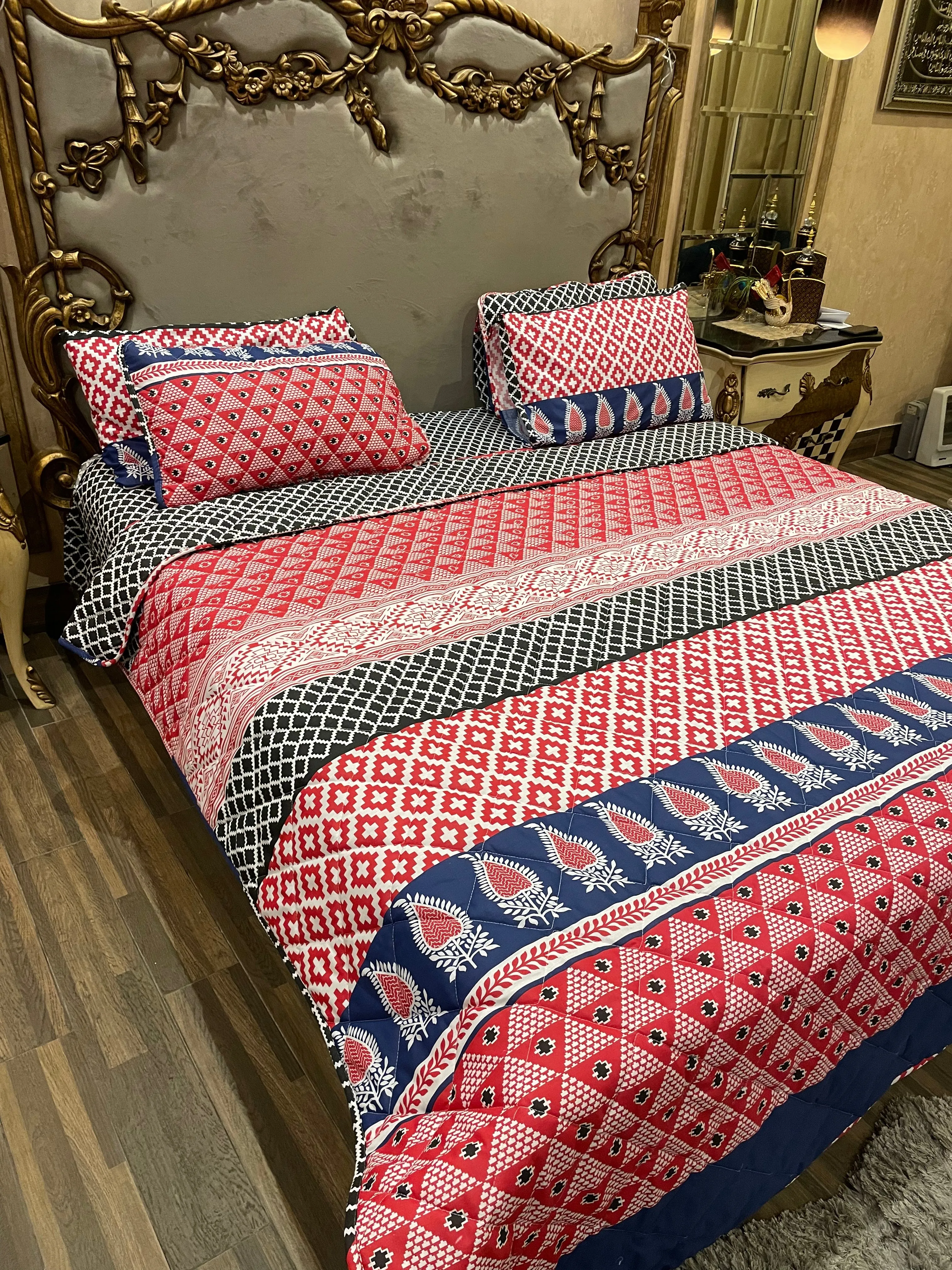 Pure Cotton 6️⃣ PC Comforter set*