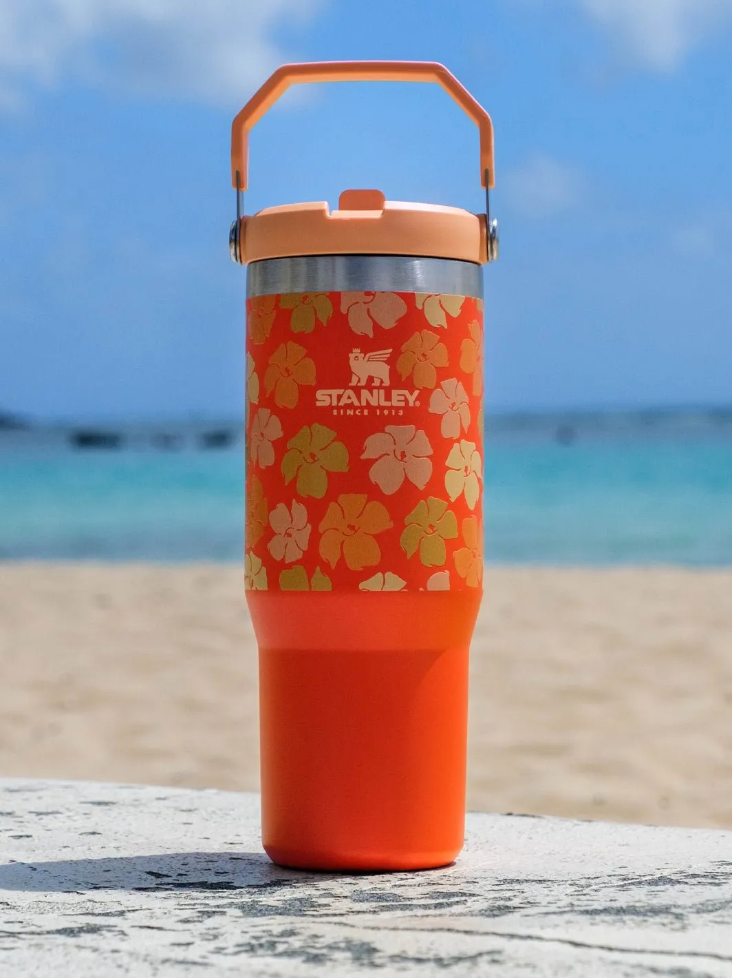 T&C Surf 30 oz Puakenikeni All Day Stanley The IcefIow™ Flip Straw Tumbler