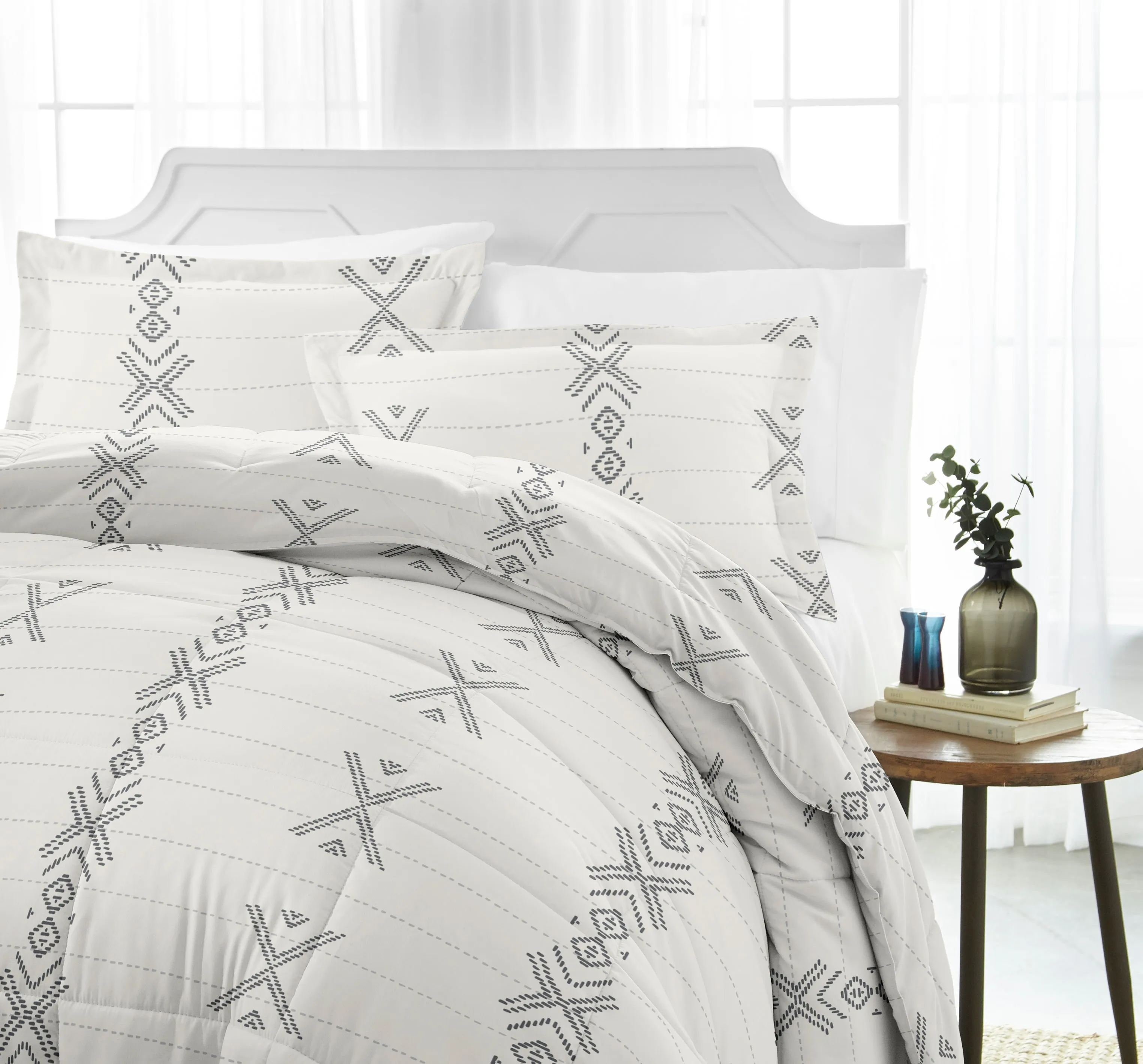 Urban Stitch Patterned Down-Alternative Comforter Set